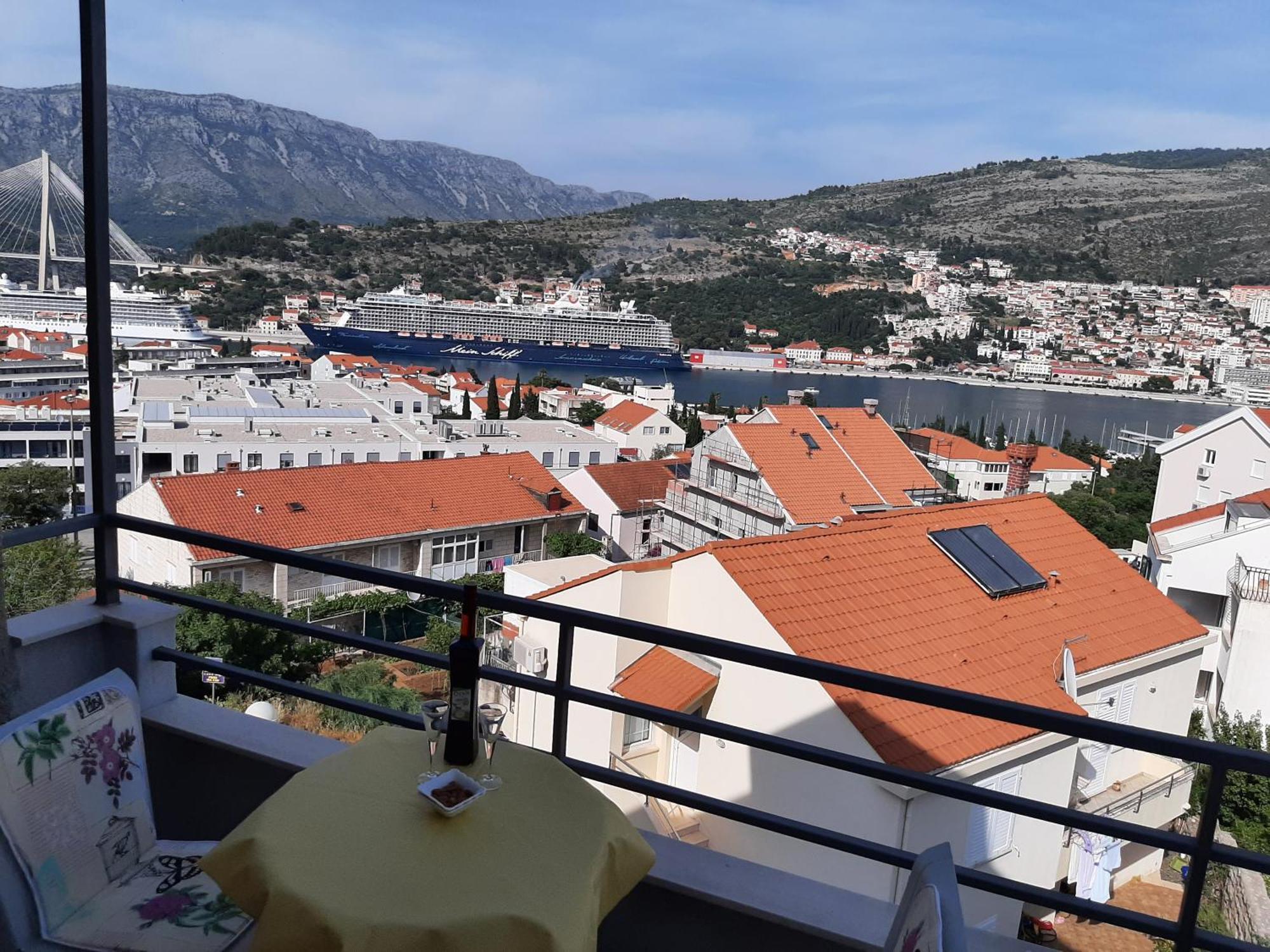 Dubrovnik Apartment Nepe Bilik gambar